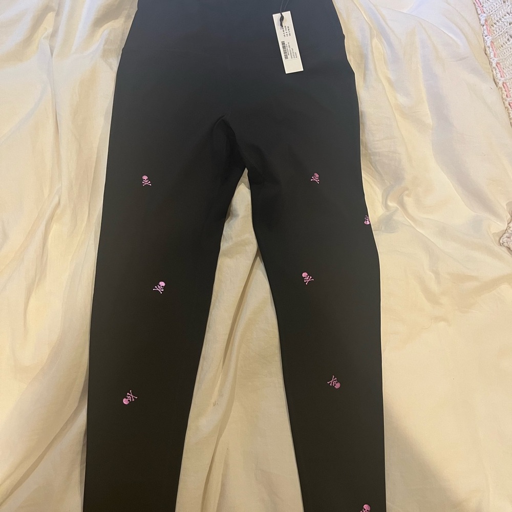 NWT Soul Cycle Pink Skull Leggings